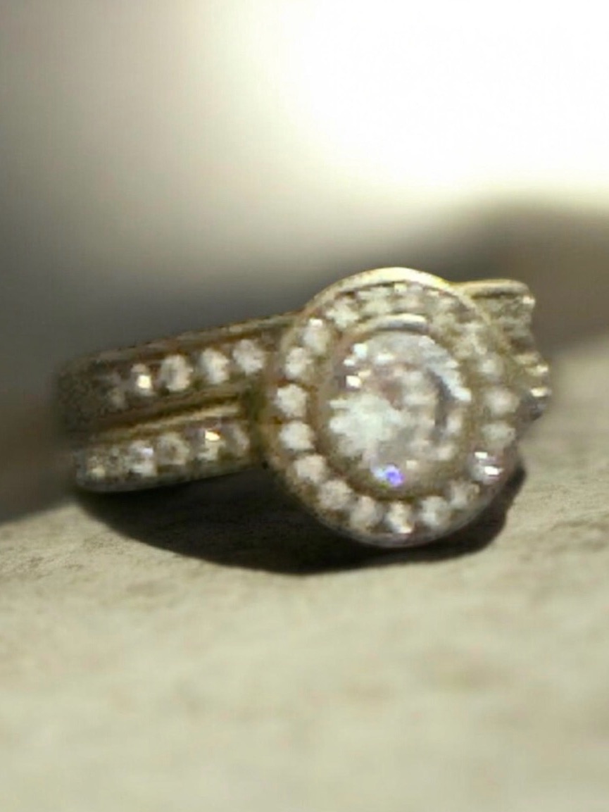 Gold-Tone Halo Round Cubic Zirconia Engagement Ring - Women Jewelry Size 7 1145
